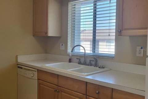 Condo in Sarasota, Florida, 2 bedrooms  № 2208406 - photo 13