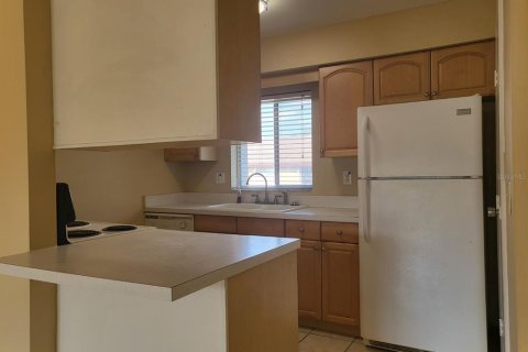 Condo in Sarasota, Florida, 2 bedrooms  № 2208406 - photo 10