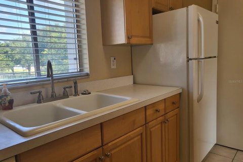 Condo in Sarasota, Florida, 2 bedrooms  № 2208406 - photo 14