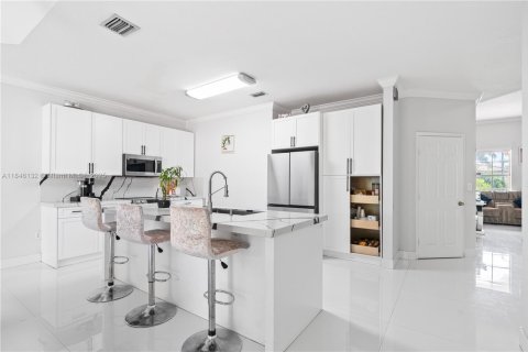 House in Homestead, Florida 4 bedrooms, 182.74 sq.m. № 1844075 - photo 11