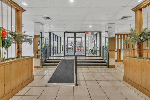 Copropriété à vendre à Lauderhill, Floride: 2 chambres, 90.3 m2 № 2252006 - photo 30