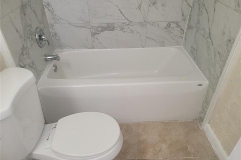 Снять в аренду квартиру в Тайтусвилл, Флорида 4 комнаты, 130.99м2, № 2114406 - фото 20