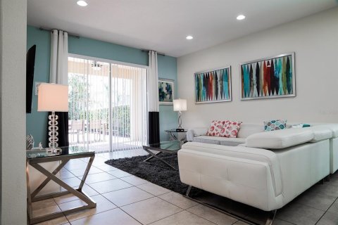 Casa en venta en Kissimmee, Florida, 8 dormitorios, 316.98 m2 № 1917642 - foto 28