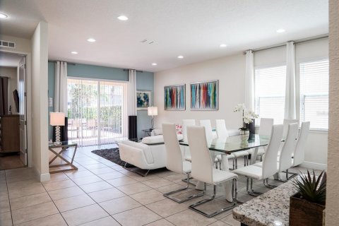Casa en venta en Kissimmee, Florida, 8 dormitorios, 316.98 m2 № 1917642 - foto 26
