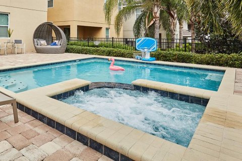 Casa en venta en Kissimmee, Florida, 8 dormitorios, 316.98 m2 № 1917642 - foto 7