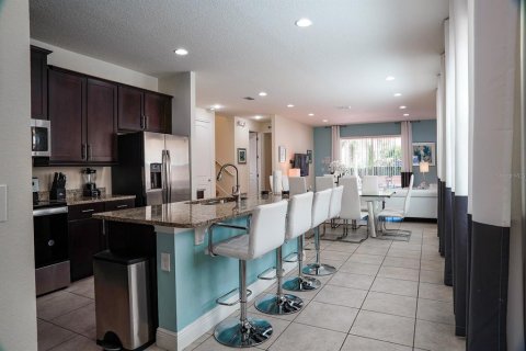 Casa en venta en Kissimmee, Florida, 8 dormitorios, 316.98 m2 № 1917642 - foto 18