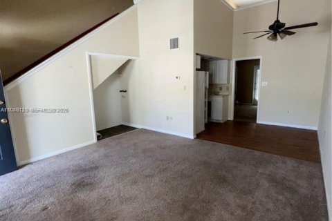 Townhouse in St. Lucie, Florida 2 bedrooms, 86.96 sq.m. № 2001457 - photo 2