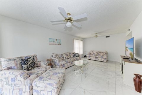Condominio en venta en Bradenton, Florida, 2 dormitorios, 112.6 m2 № 2224901 - foto 6