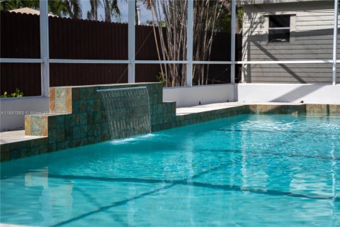 Купить виллу или дом в Катлер-Бей, Флорида 4 спальни, 167.22м2, № 1936051 - фото 17