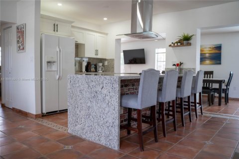 Купить виллу или дом в Катлер-Бей, Флорида 4 спальни, 167.22м2, № 1936051 - фото 28