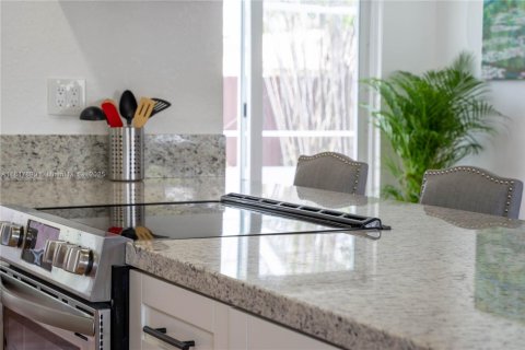 Купить виллу или дом в Катлер-Бей, Флорида 4 спальни, 167.22м2, № 1936051 - фото 22