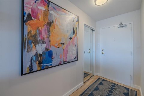 Купить кондоминиум в Трежер-Айленд, Флорида 5 комнат, 83.15м2, № 2097262 - фото 15