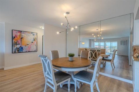 Купить кондоминиум в Трежер-Айленд, Флорида 5 комнат, 83.15м2, № 2097262 - фото 5