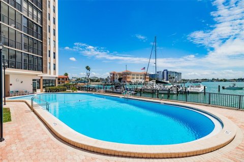 Купить кондоминиум в Трежер-Айленд, Флорида 5 комнат, 83.15м2, № 2097262 - фото 3