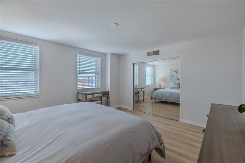 Купить кондоминиум в Трежер-Айленд, Флорида 5 комнат, 83.15м2, № 2097262 - фото 22