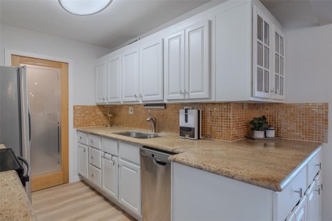 Купить кондоминиум в Трежер-Айленд, Флорида 5 комнат, 83.15м2, № 2097262 - фото 7