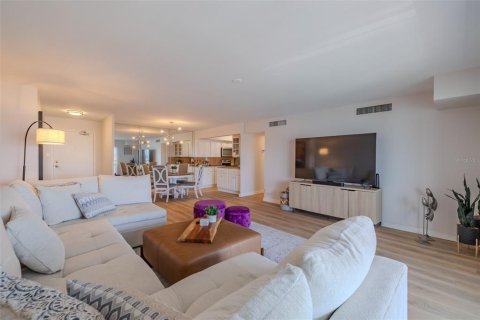 Купить кондоминиум в Трежер-Айленд, Флорида 5 комнат, 83.15м2, № 2097262 - фото 19