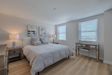 Купить кондоминиум в Трежер-Айленд, Флорида 5 комнат, 83.15м2, № 2097262 - фото 6