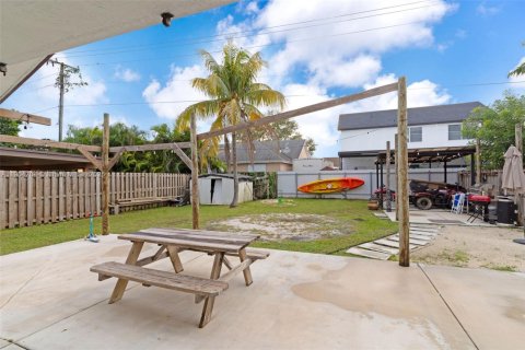 Купить виллу или дом в Хомстед, Флорида 3 спальни, 111.2м2, № 1956350 - фото 16