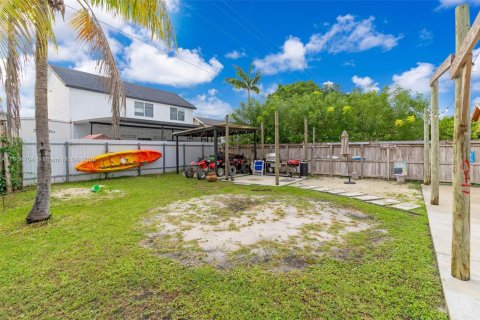 Купить виллу или дом в Хомстед, Флорида 3 спальни, 111.2м2, № 1956350 - фото 15