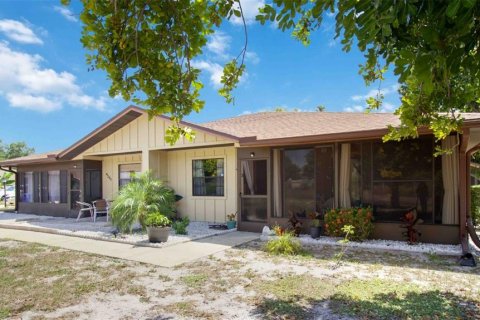 Condo in Bradenton, Florida, 2 bedrooms № 2220437 - photo 29
