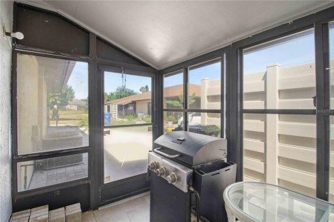 Condo in Bradenton, Florida, 2 bedrooms № 2220437 - photo 25