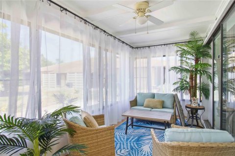 Condo in Bradenton, Florida, 2 bedrooms № 2220437 - photo 8
