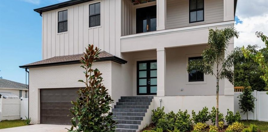 Casa en Tampa, Florida 4 dormitorios, 300.17 m2 № 2297045