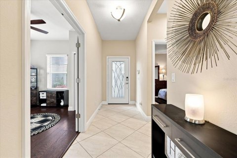House in Lakewood Ranch, Florida 2 bedrooms, 150.22 sq.m. № 2280328 - photo 8