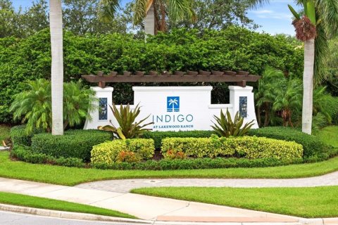 House in Lakewood Ranch, Florida 2 bedrooms, 150.22 sq.m. № 2280328 - photo 2