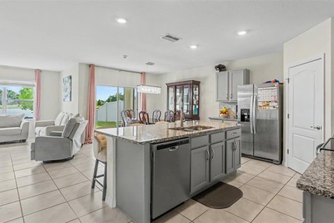 House in Lakeland, Florida 4 bedrooms, 171.96 sq.m. № 2152224 - photo 15