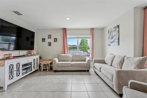 House in Lakeland, Florida 4 bedrooms, 171.96 sq.m. № 2152224 - photo 9