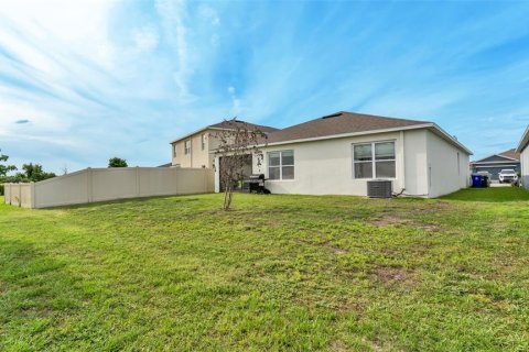 House in Lakeland, Florida 4 bedrooms, 171.96 sq.m. № 2152224 - photo 4
