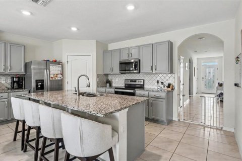 House in Lakeland, Florida 4 bedrooms, 171.96 sq.m. № 2152224 - photo 13
