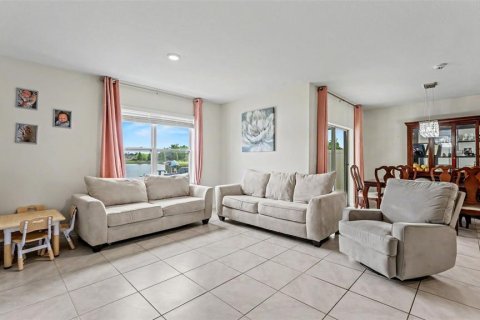House in Lakeland, Florida 4 bedrooms, 171.96 sq.m. № 2152224 - photo 8