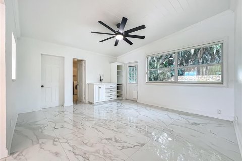 House in Clermont, Florida 2 bedrooms, 118.08 sq.m. № 1899948 - photo 29