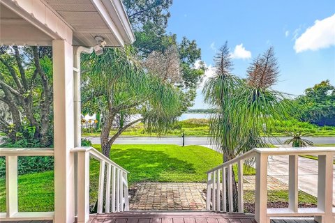 House in Clermont, Florida 2 bedrooms, 118.08 sq.m. № 1899948 - photo 12