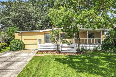 House in Clermont, Florida 2 bedrooms, 118.08 sq.m. № 1899948 - photo 2