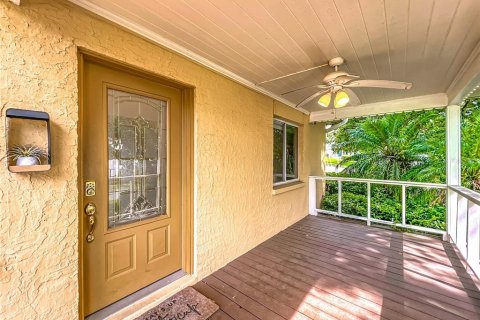 House in Clermont, Florida 2 bedrooms, 118.08 sq.m. № 1899948 - photo 9