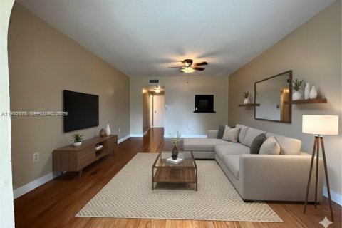 Condo in Deerfield Beach, Florida, 1 bedroom  № 2054508