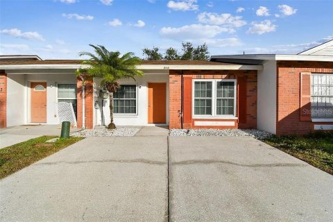 Casa en venta en Brandon, Florida, 2 dormitorios, 78.13 m2 № 1899932 - foto 1