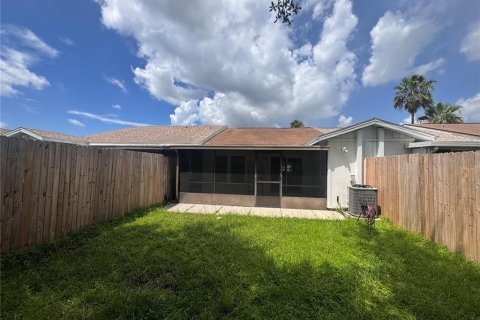 Casa en venta en Brandon, Florida, 2 dormitorios, 78.13 m2 № 1899932 - foto 30