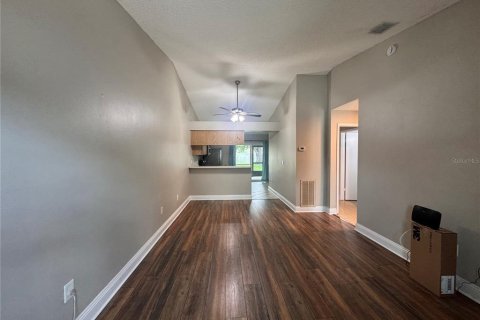 Casa en venta en Brandon, Florida, 2 dormitorios, 78.13 m2 № 1899932 - foto 4
