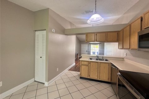 Casa en venta en Brandon, Florida, 2 dormitorios, 78.13 m2 № 1899932 - foto 10