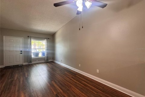Casa en venta en Brandon, Florida, 2 dormitorios, 78.13 m2 № 1899932 - foto 2