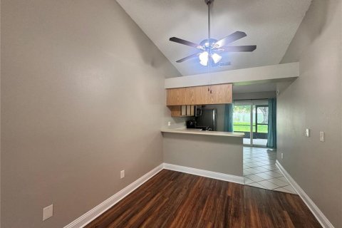 Casa en venta en Brandon, Florida, 2 dormitorios, 78.13 m2 № 1899932 - foto 6