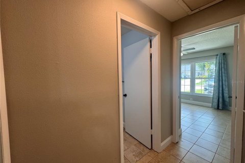 Casa en venta en Brandon, Florida, 2 dormitorios, 78.13 m2 № 1899932 - foto 14