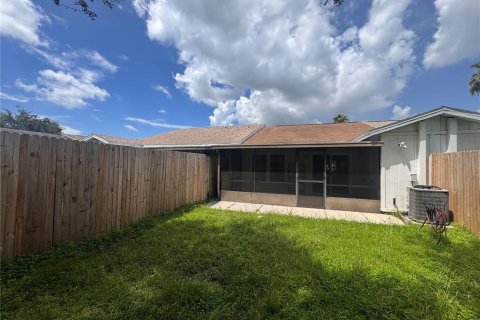 Casa en venta en Brandon, Florida, 2 dormitorios, 78.13 m2 № 1899932 - foto 28