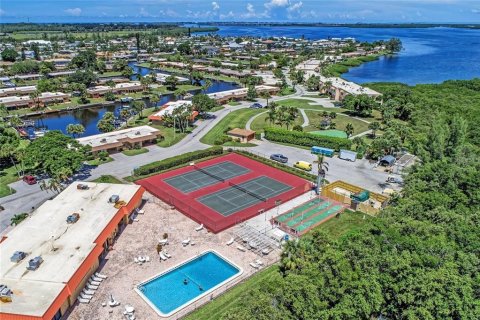 Condominio en venta en Bradenton, Florida, 2 dormitorios, 120.4 m2 № 1609542 - foto 24