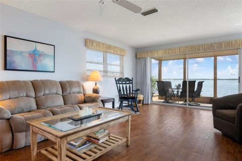 Condominio en venta en Bradenton, Florida, 2 dormitorios, 120.4 m2 № 1609542 - foto 11